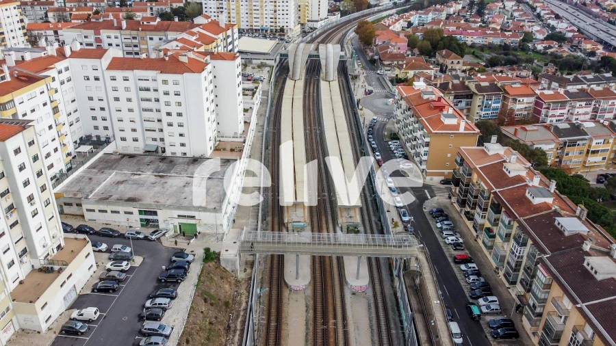 Loja para Venda em Massamá e Monte Abraão Foto 34