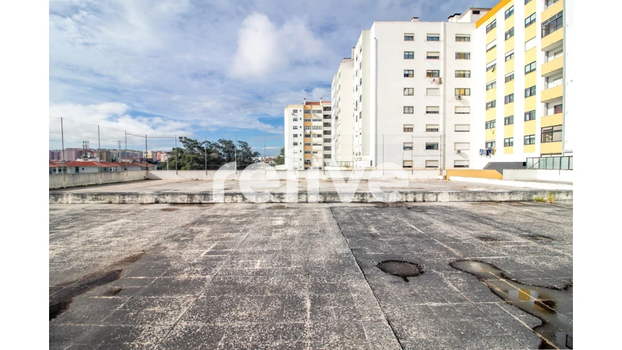 Loja para Venda em Massamá e Monte Abraão Foto 23