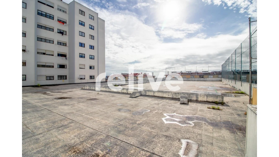 Loja para Venda em Massamá e Monte Abraão Foto 20