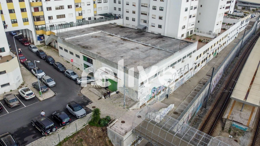 Loja para Venda em Massamá e Monte Abraão Foto 31