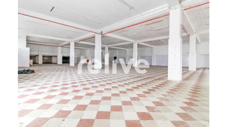 Loja para Venda em Massamá e Monte Abraão Foto 3