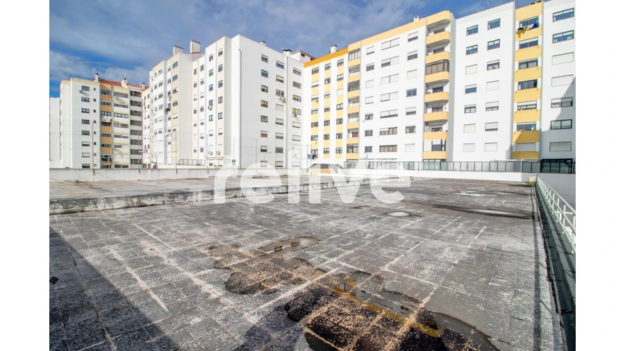 Loja para Venda em Massamá e Monte Abraão Foto 21