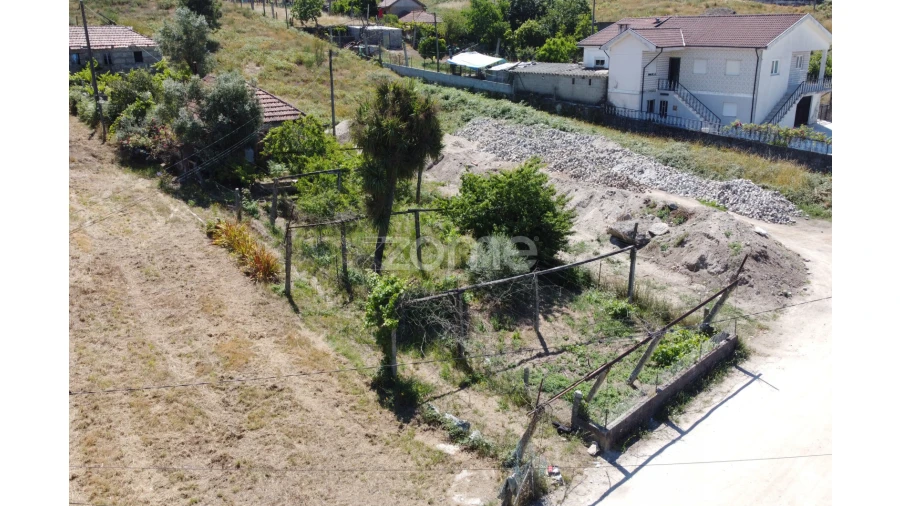 Moradia T3 para Venda em Croca Foto 5