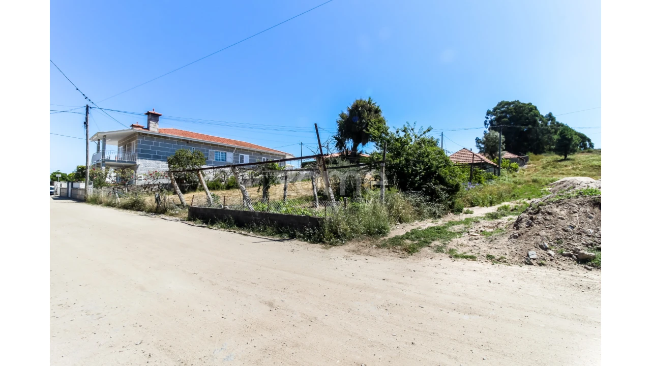 Moradia T3 para Venda em Croca Foto 8