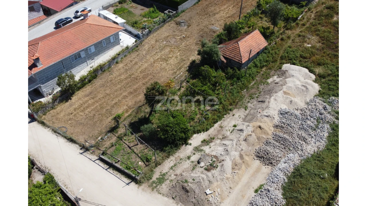 Moradia T3 para Venda em Croca Foto 32