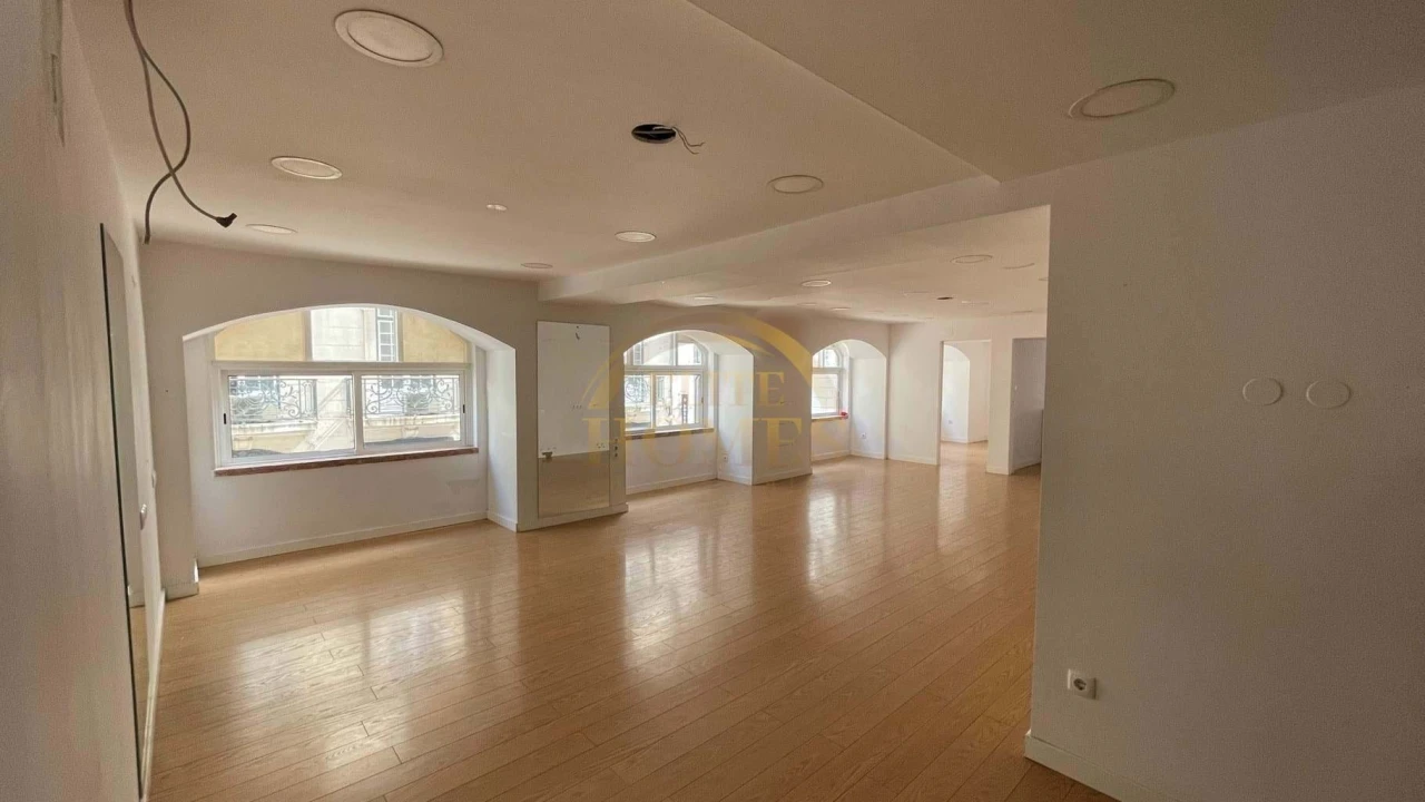 Negócio para Venda em Santa Maria Maior Foto 1