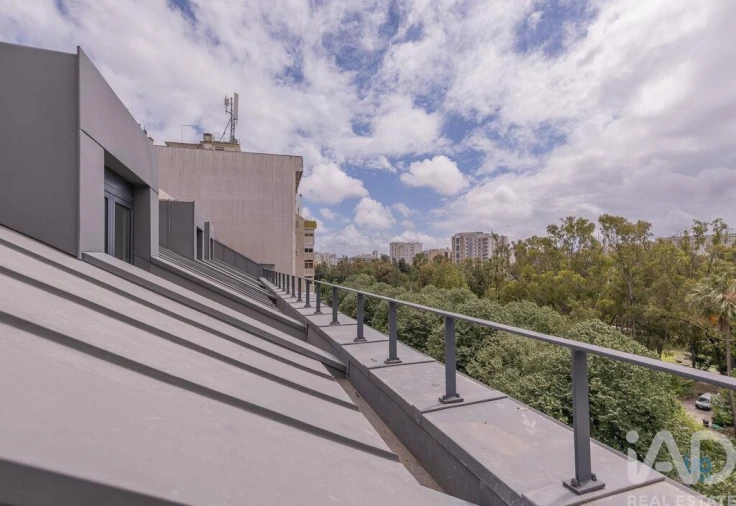 Apartamento T2 para Venda em Alvalade Foto 16