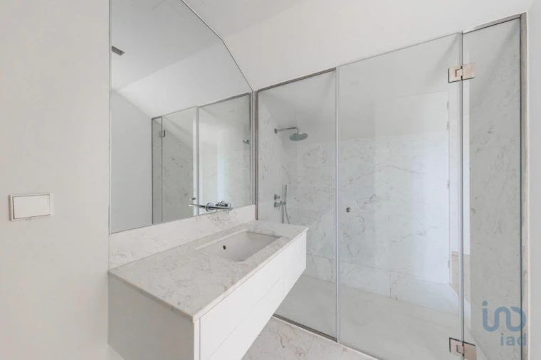 Apartamento T2 para Venda em Alvalade Foto 12