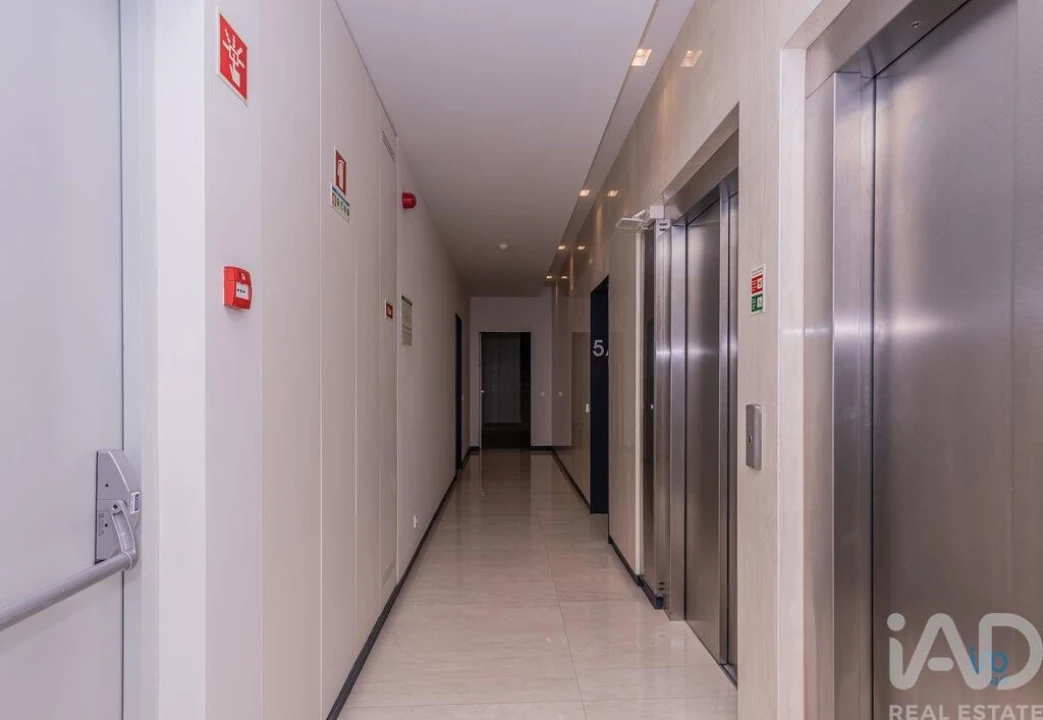 Apartamento T2 para Venda em Alvalade Foto 27