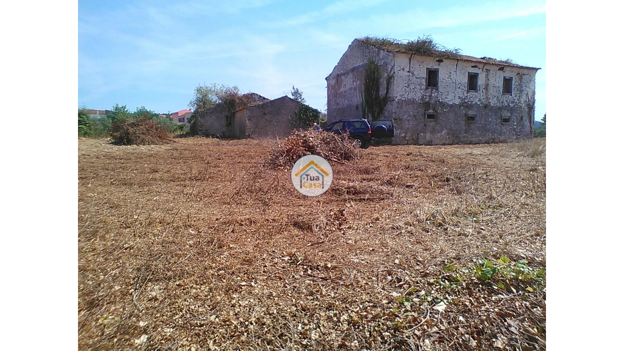 Moradia T1 para Venda em Figueira de Lorvão Foto 2