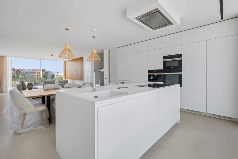 Apartamento T3 para Venda em Quarteira Foto 9