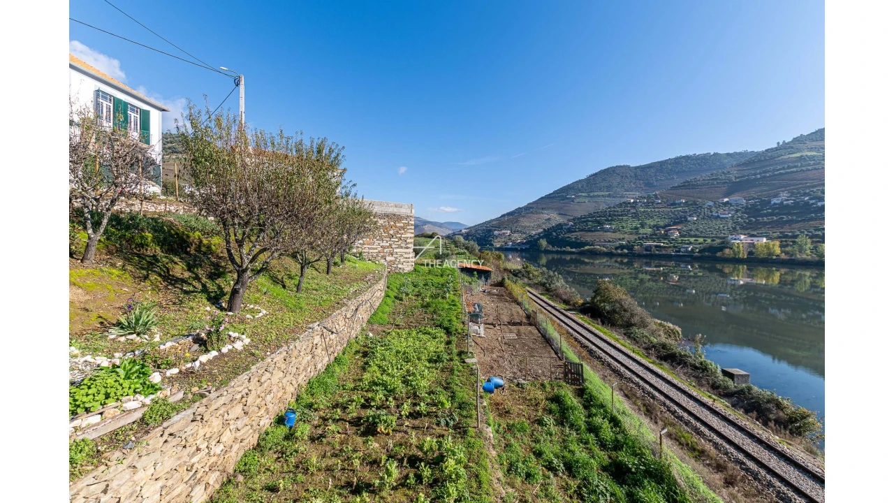 Quinta T6 para Venda em Galafura e Covelinhas Foto 15