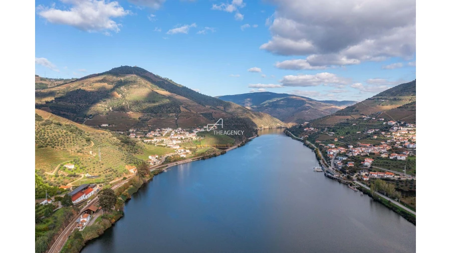 Quinta T6 para Venda em Galafura e Covelinhas Foto 23