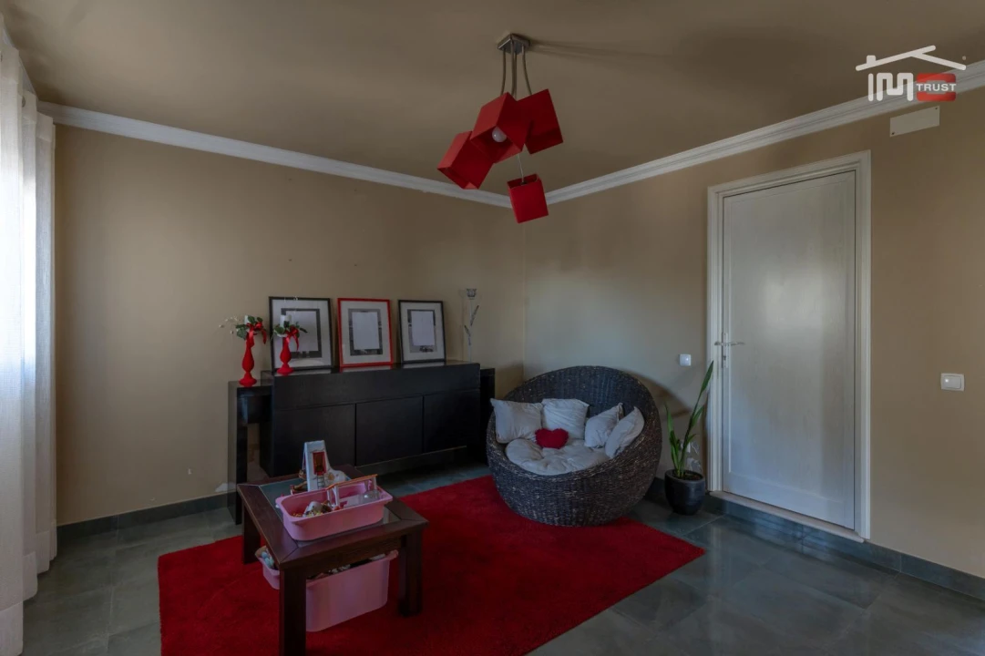 Moradia T5 para Venda em Nossa Senhora das Misericordias Foto 36