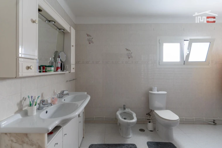 Moradia T5 para Venda em Nossa Senhora das Misericordias Foto 29