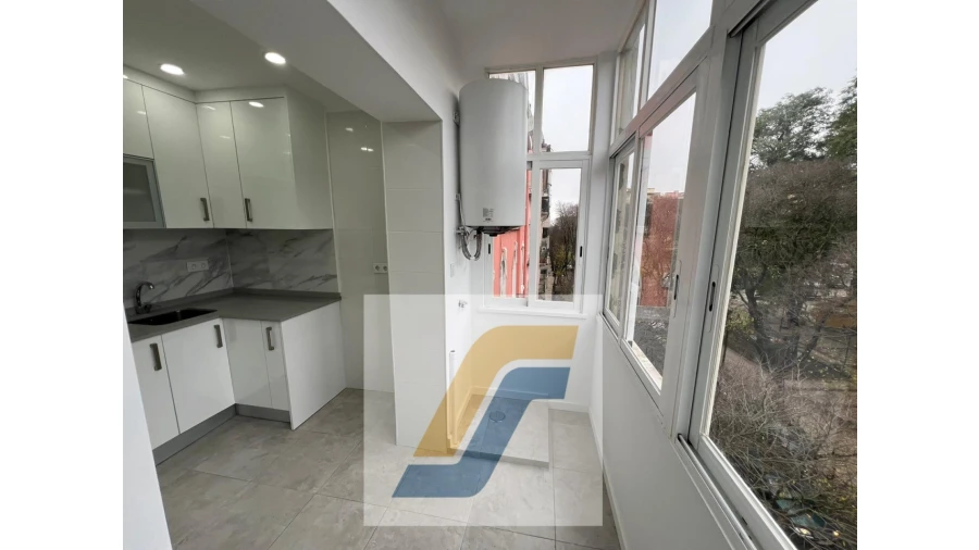 Apartamento T1 para Venda em Arroios Foto 5