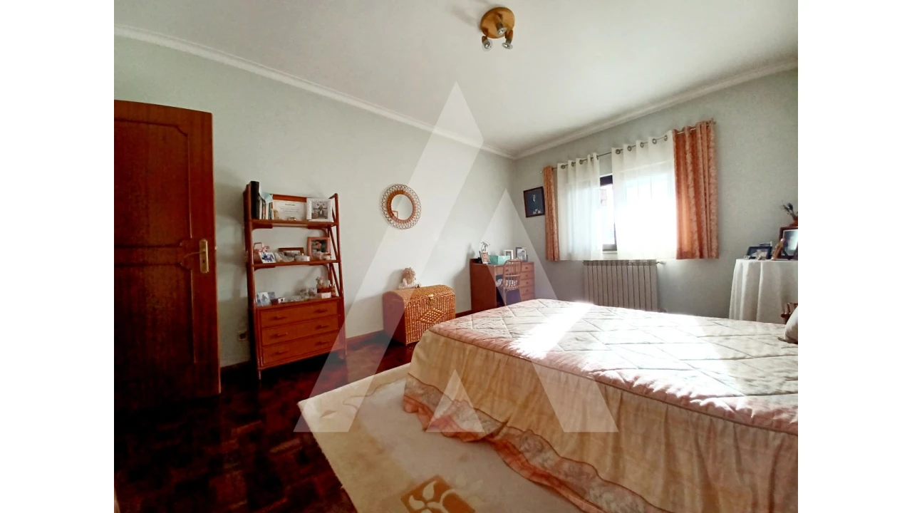 Moradia T4 para Venda em Rio de Loba Foto 18