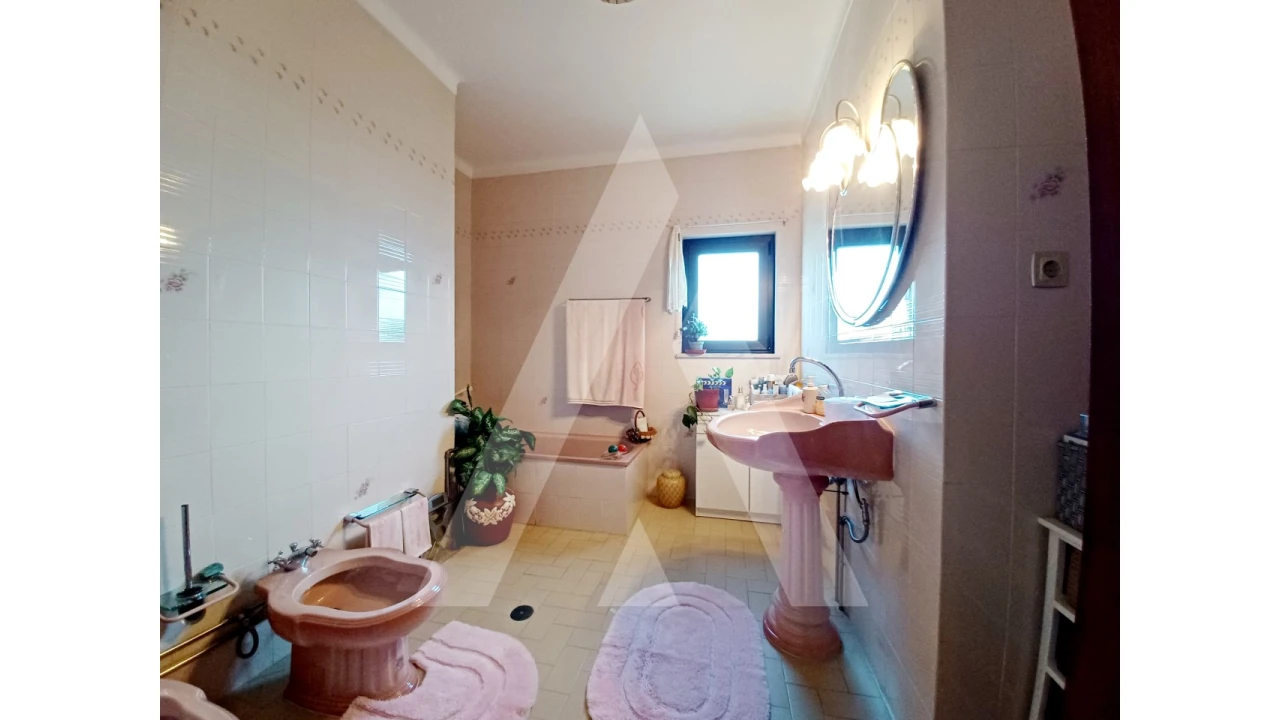 Moradia T4 para Venda em Rio de Loba Foto 25