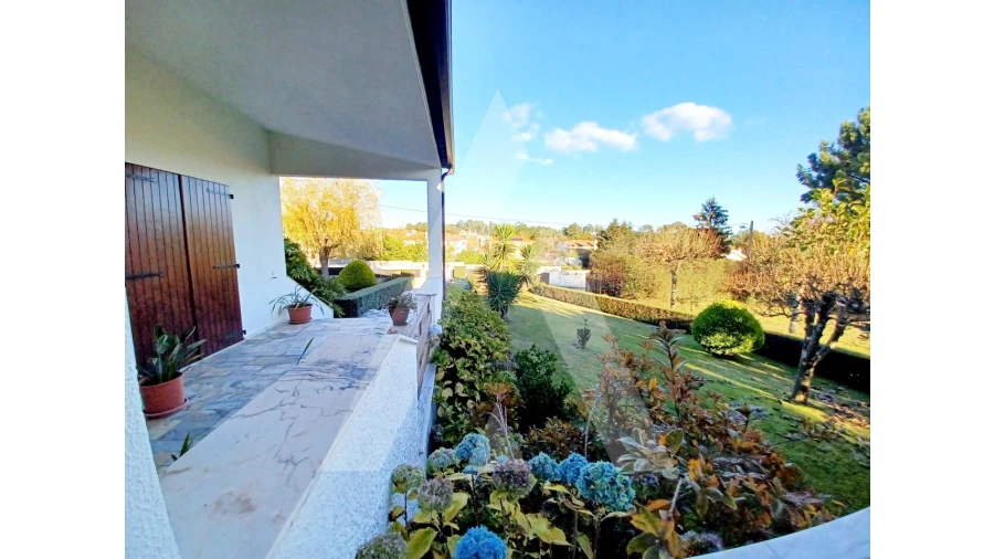 Moradia T4 para Venda em Rio de Loba Foto 5