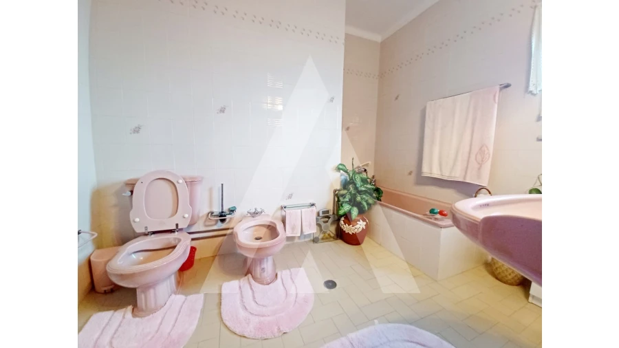 Moradia T4 para Venda em Rio de Loba Foto 26