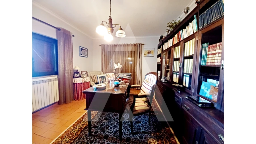 Moradia T4 para Venda em Rio de Loba Foto 29