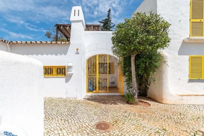 Moradia T2 para Venda em Quarteira