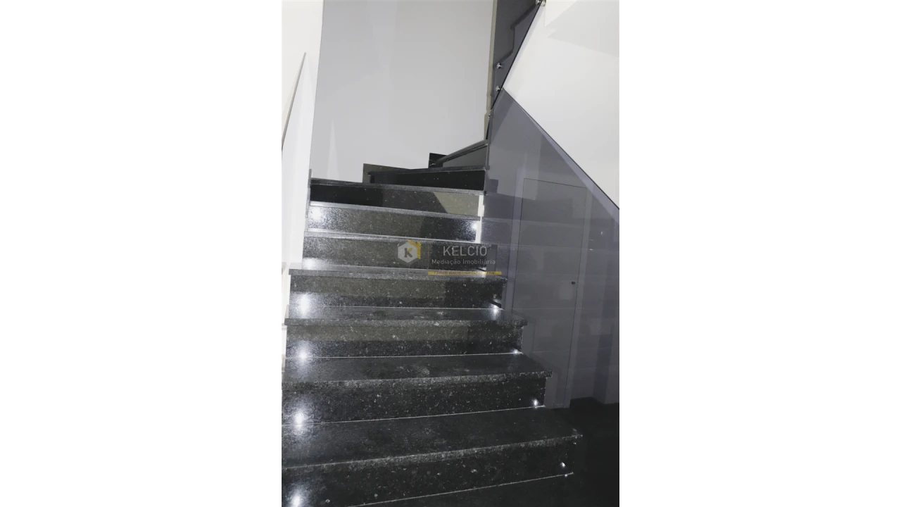 Apartamento T0 para Venda em São Brás de Alportel Foto 14