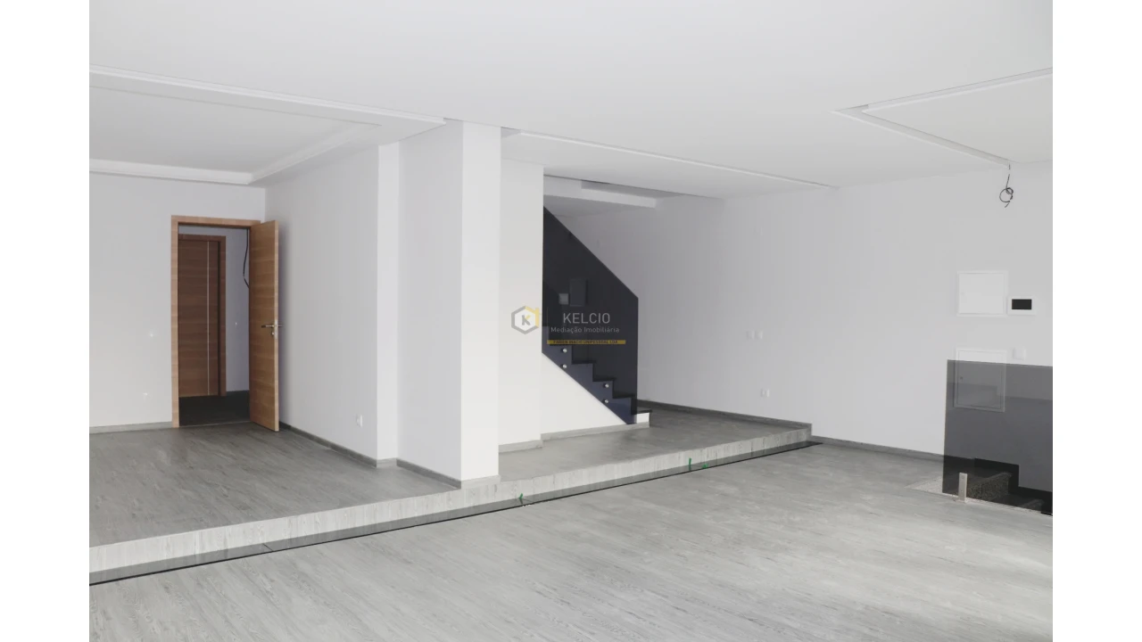 Apartamento T0 para Venda em São Brás de Alportel Foto 6