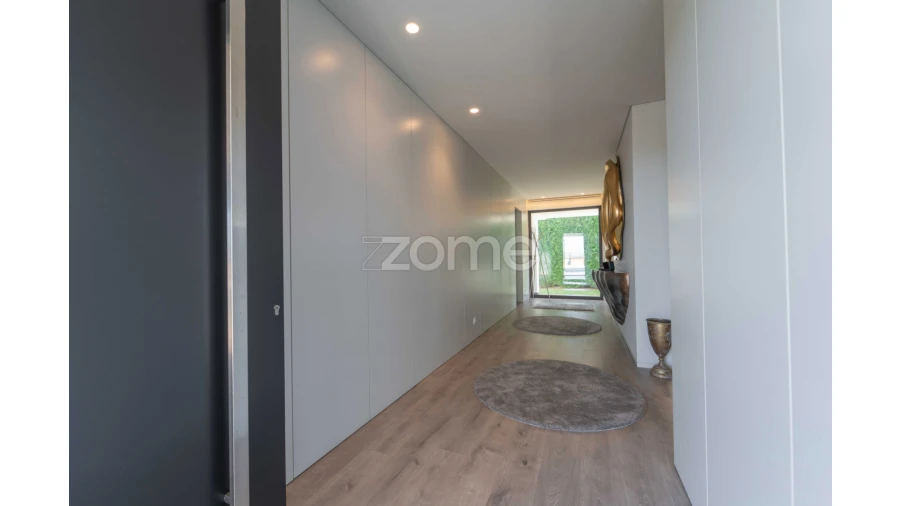 Moradia T4 para Venda em Cabanelas Foto 3