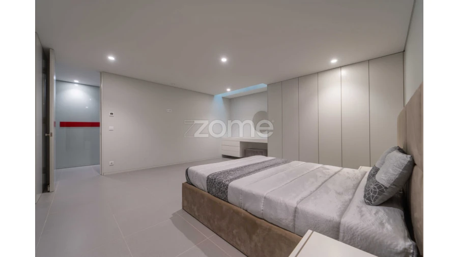 Moradia T4 para Venda em Cabanelas Foto 53