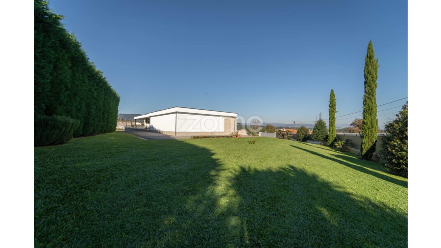 Moradia T4 para Venda em Cabanelas Foto 67