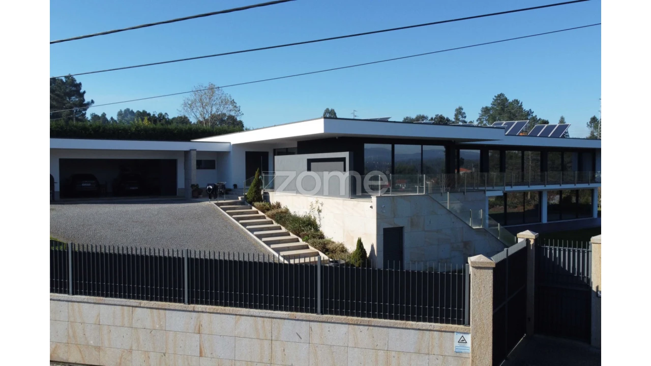 Moradia T4 para Venda em Cabanelas Foto 63