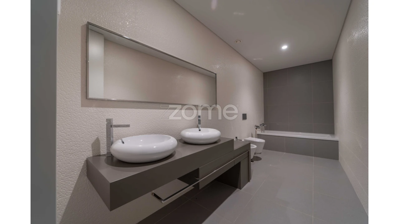 Moradia T4 para Venda em Cabanelas Foto 51