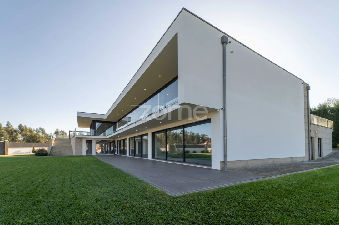 Moradia T4 para Venda em Cabanelas Foto 75