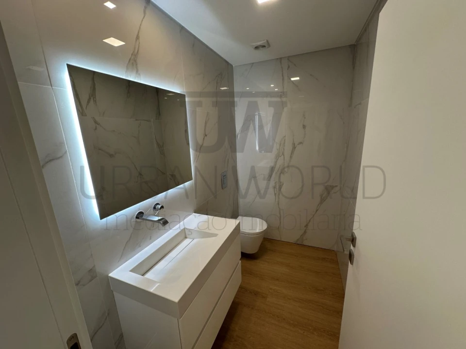 Moradia T9 para Venda em Loures Foto 23