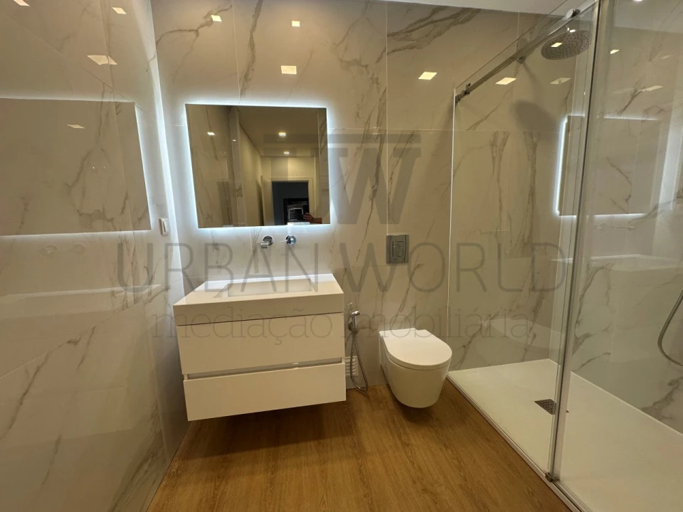 Moradia T9 para Venda em Loures Foto 24