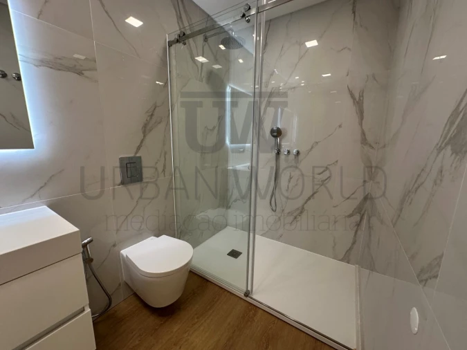 Moradia T9 para Venda em Loures Foto 22