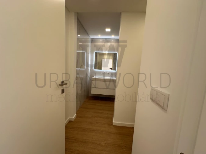 Moradia T9 para Venda em Loures Foto 10