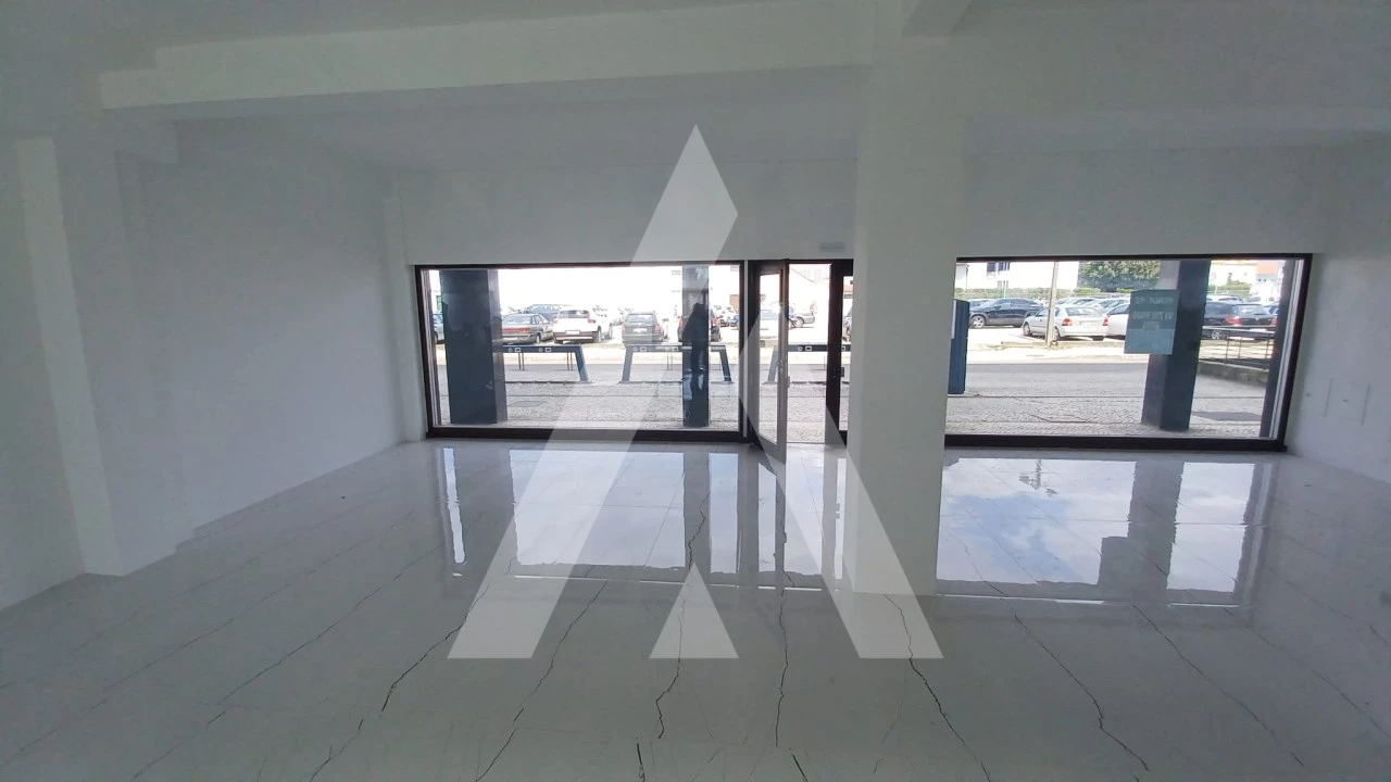 Loja para Arrendamento em Glória e Vera Cruz Foto 1