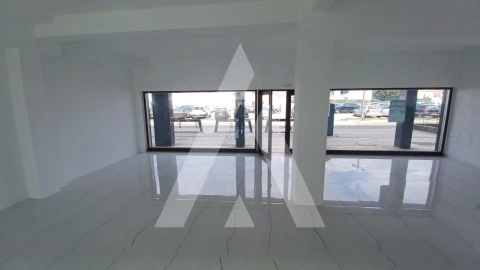 Loja para Arrendamento em Glória e Vera Cruz