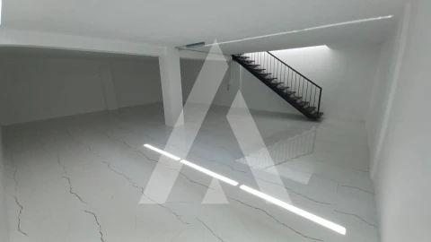 Loja para Arrendamento em Glória e Vera Cruz