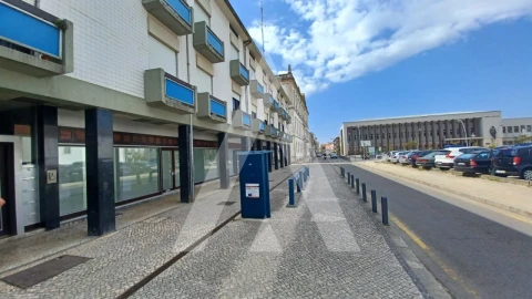 Loja para Arrendamento em Glória e Vera Cruz