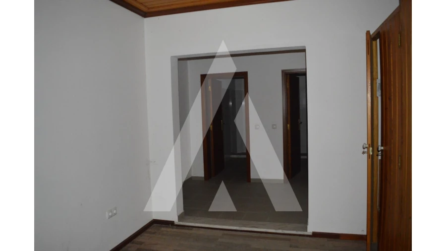 Armazém para Venda em Vilarinho do Bairro Foto 19