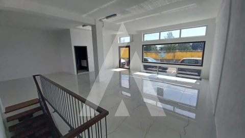 Loja para Arrendamento em Glória e Vera Cruz