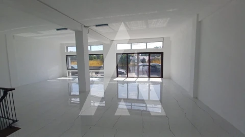 Loja para Arrendamento em Glória e Vera Cruz