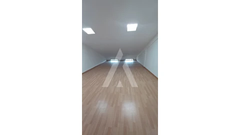 Loja para Arrendamento em Glória e Vera Cruz