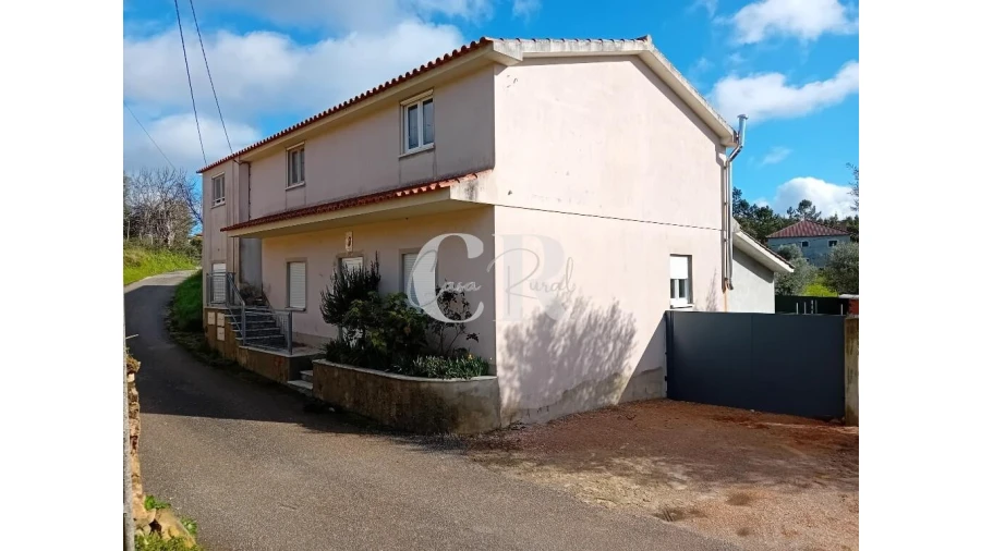 Moradia T3 para Venda em Cernache do Bonjardim, Nesperal e Palhais Foto 1