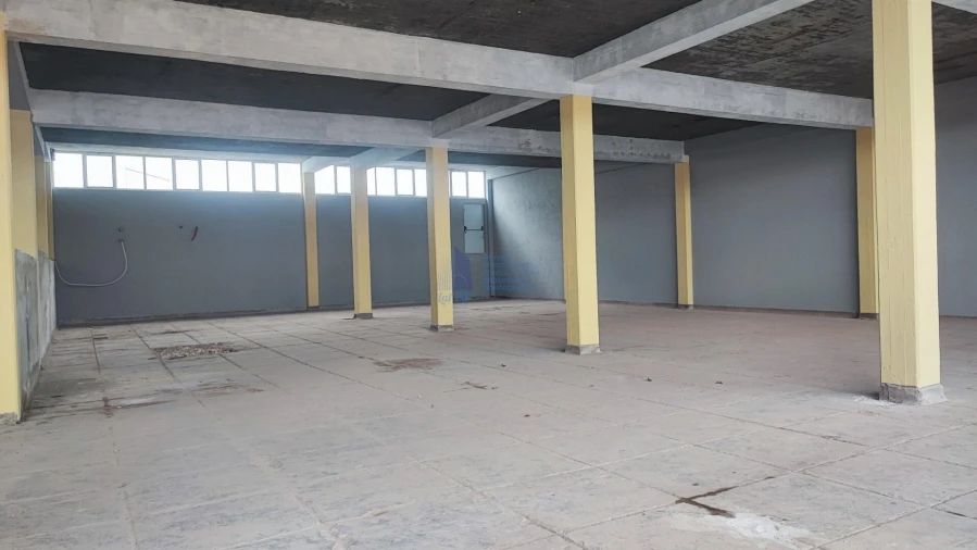 Armazém para Venda em Sacavém e Prior Velho Foto 2