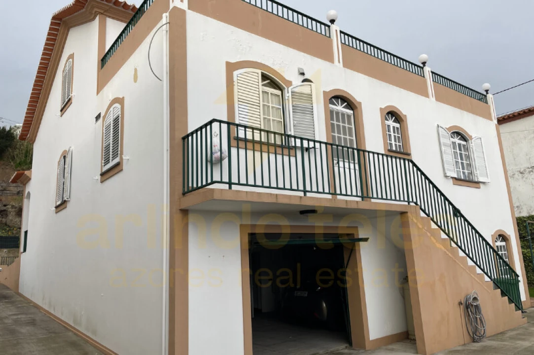 Moradia T4 para Venda em Ribeirinha Foto 42