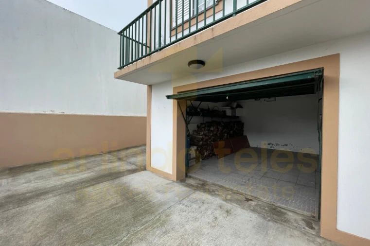 Moradia T4 para Venda em Ribeirinha Foto 33